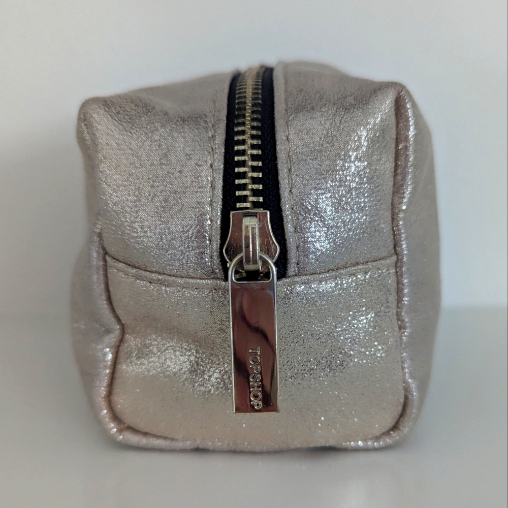 Topshop Gold Metallic Cosmetic Pouch NEW - Picture 2 of 8